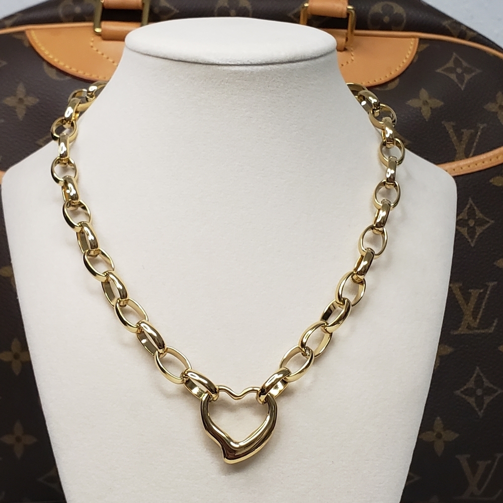 Luxurius & Elegant Golden Stainless Steel Hollow Heart Pendant Necklace